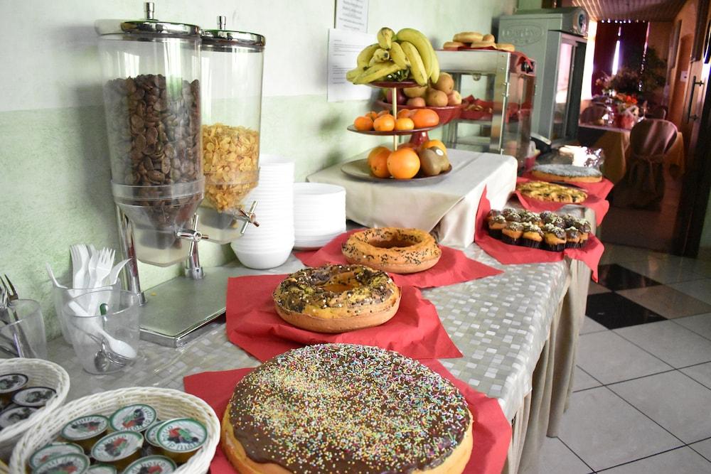 Il Parco - Parking Free & Restaurant -