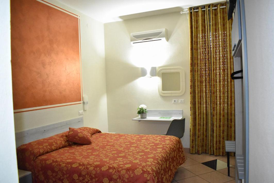 Hotel Il Parco - Parking Free & Restaurant - 3*